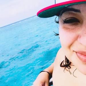 Meet your Posher, Marie